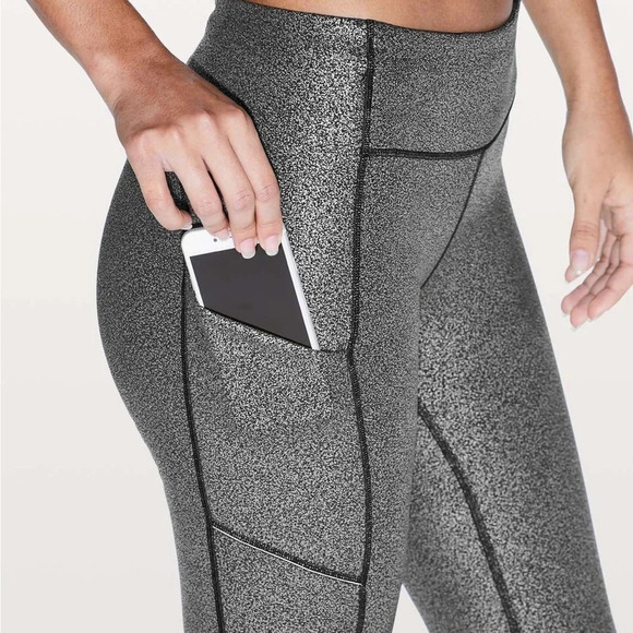 Lululemon Speed Up Tight Luminosity Foil Print Black Silver - Size 4 - Picture 4 of 14